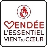 Notre travail permanent a été récompensé par la Chambre de Commerce et de l'Industrie de Vendée qui nous a attribué le Label Territorial Vendée l'Essentiel vient du coeur... une belle récompense